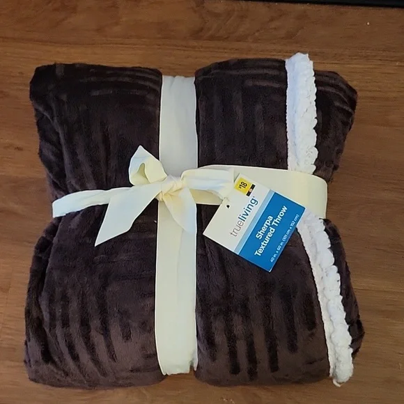 True Living Brown Fleece White Sherpa Textured Throw 40x60