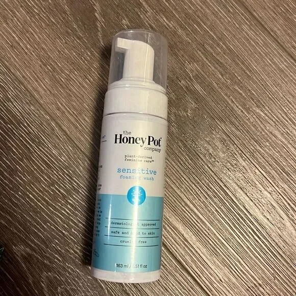 Brand New Honey Pot Sensitive Foaming Wash