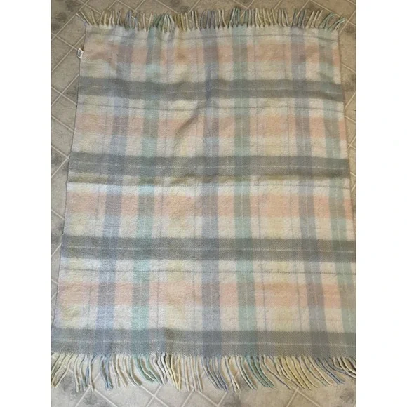 Vintage Beacon Pastel Pram Baby Crib Blanket Plaid Fringe Acrylic Woven Made USA