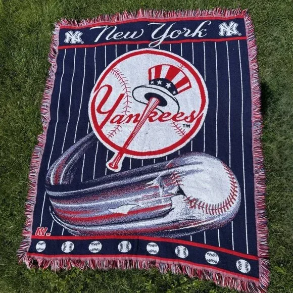 New York‎ Yankees Woven Tapestry Throw Blanket 53x40 MLB Pinstripe Fringe