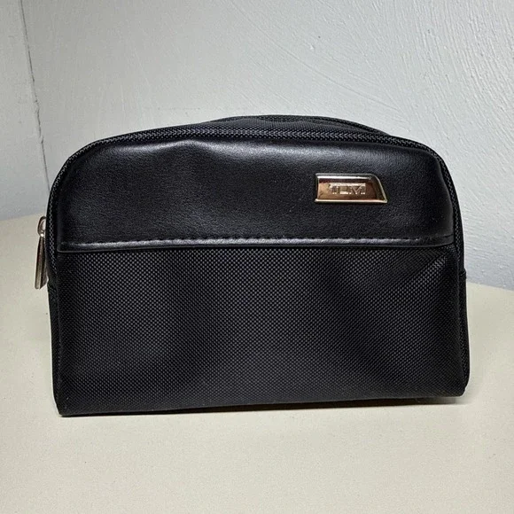 TUMI For Delta Pouch Travel Case Nylon Cosmetic Bag Empty Black 4,5