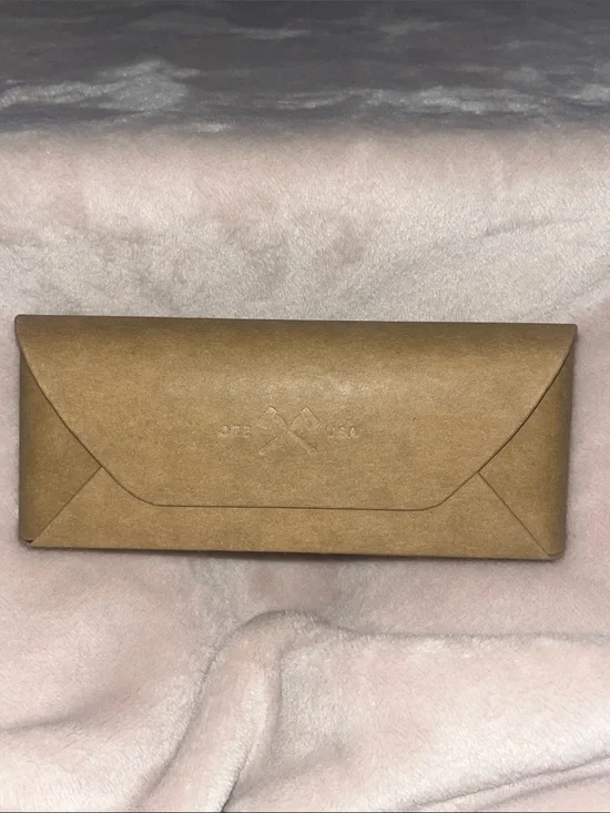 Shwood Eyewear Foldable Triangle Travel Sunglasses Case – Tan / Camel