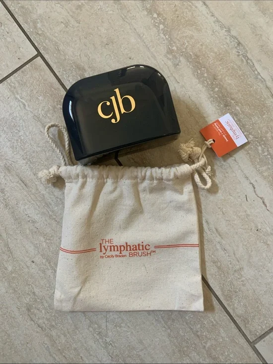 NWT Cecily Braden Lymphatic Brush