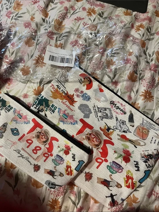 Taylor swift bags new in package just took them out to show never been used!