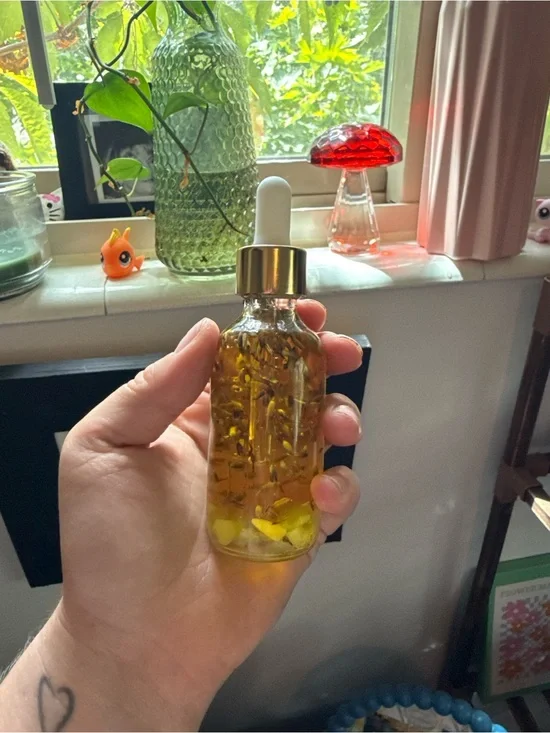 Natural Floral Infused Body Oil - Golden Yellow