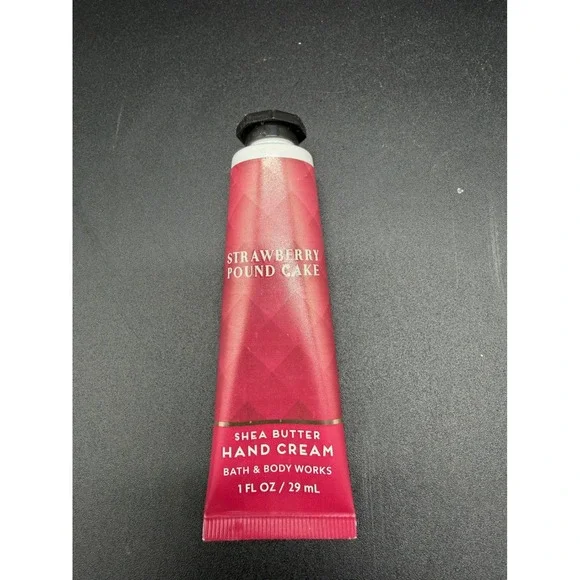 Bath & Body Works Strawberry Pound Cake Shea Butter Hand Cream 1 fl oz 29 mL NEW