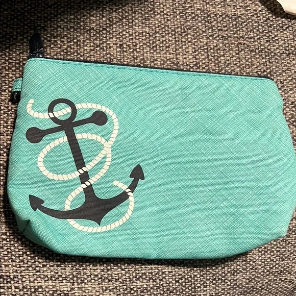 Thirty One Nautical Makeup Bag