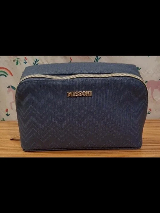 NWOT Missoni & Delta Blue Mesh ZigZag Travel Cosmetic Beauty Makeup Zip Case Bag