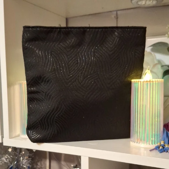 Estee Lauder Black Textured Clutch Cosmetics Makeup Pouch NWOT