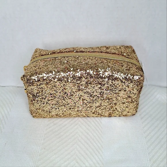 Beautiful Bath & Body Works Gold Glitters Shimmering Zip Pouch a Touch of Pink
