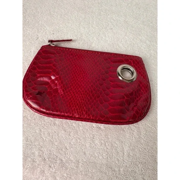 Chic Red Snakeskin Faux Leather Zippered‎ Pouch Eyelet Accent