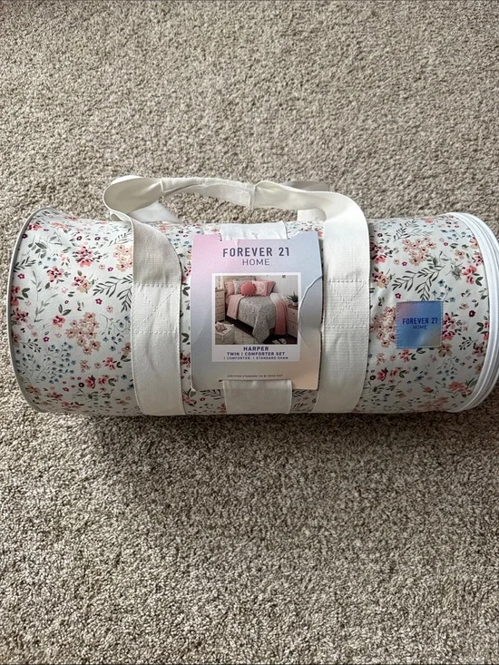 Forever 21 Harper Floral Comforter Set - Cream with Pink and Green