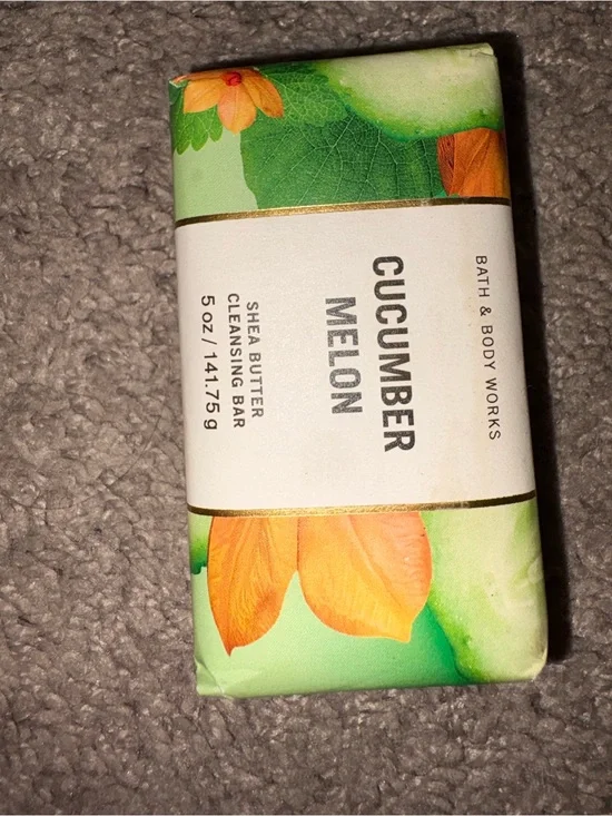 Bath & Body Works Green & Orange Shea Butter Cleansing Bar