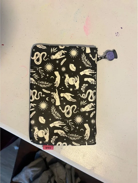 Ipsy Oct 2021 Zodiac Themed Bag wi/Crystal Ball Zipper