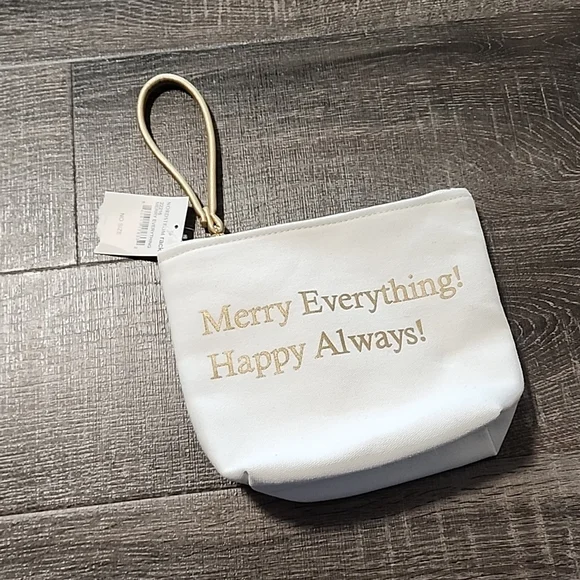 🎉 Nordstrom 'Merry Everything' wristlet 🎉