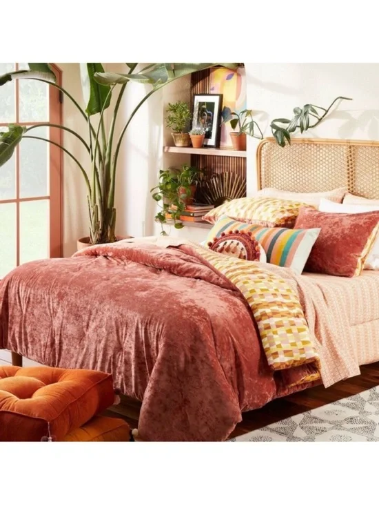 Opalhouse Jungalow King Berry Velvet Plush Comforter with Multicolor Accents