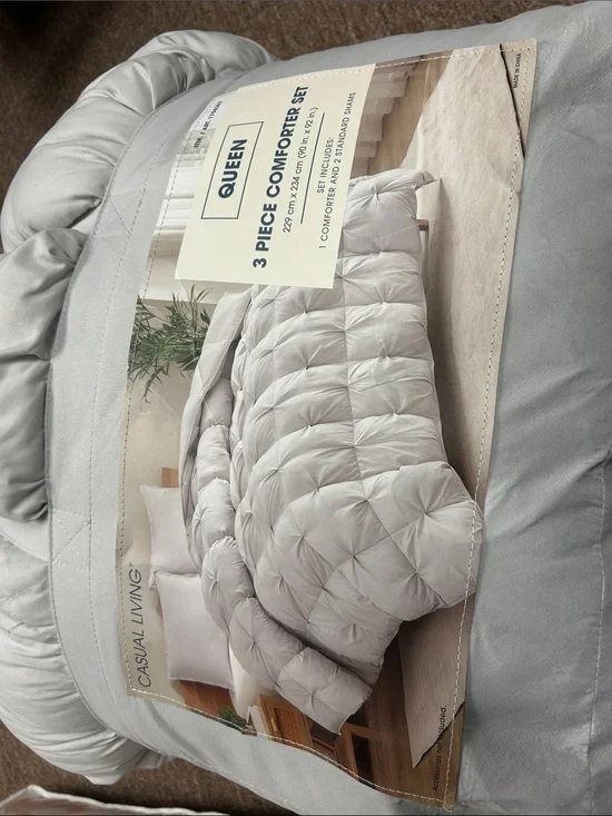 Queen 3-Piece Comforter Set - Light Gray