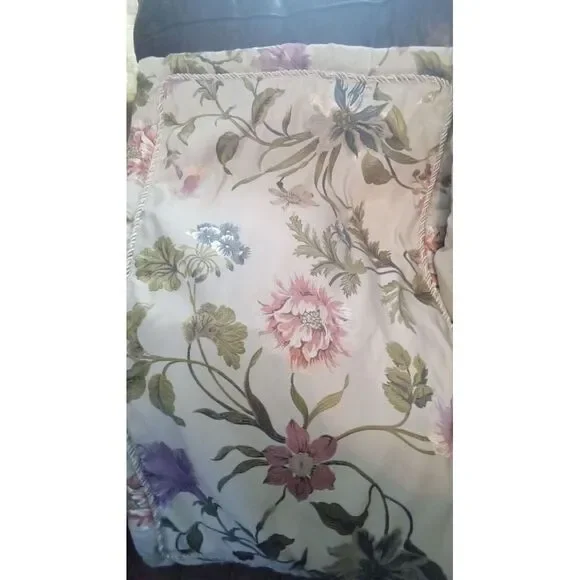 Croscill Throw Pillow Floral Embroidered Accent‎ Pillow Decorative 17x17