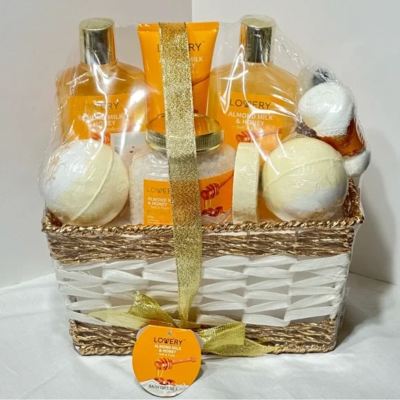 LOVERY Almond Milk & Honey Beauty & Personal Care Set Home Bath Pampering Gift