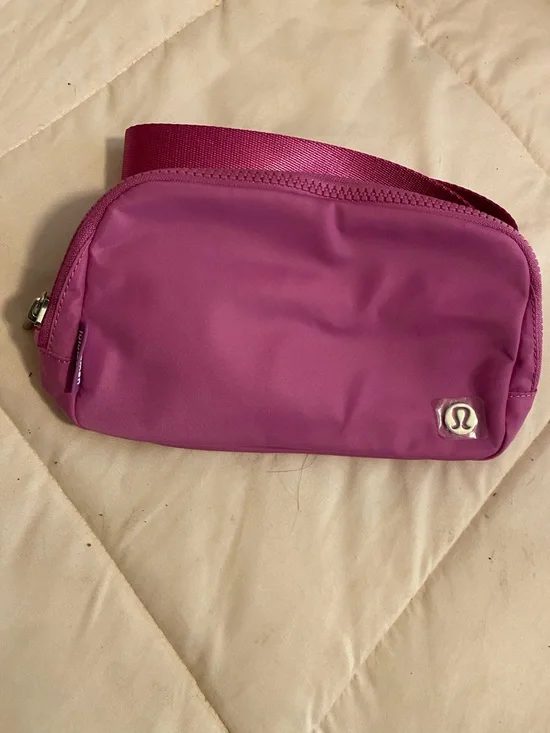 lululemon athletica Magenta Pink Waist Pouch