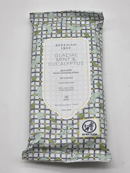 Beekman 1802 Glacial Mint & Eucalyptus Facial Cleansing Wipes