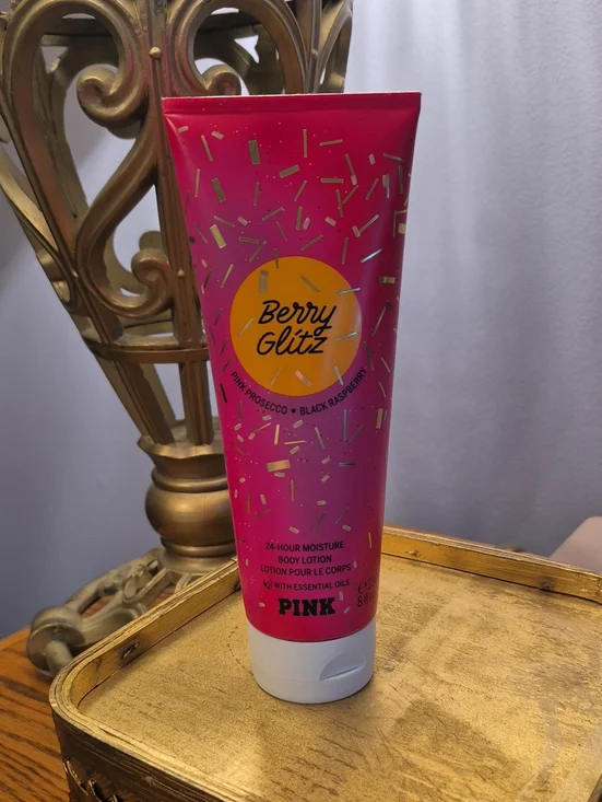 NWT PINK Victoria's Secret Berry Glitz Body Lotion -