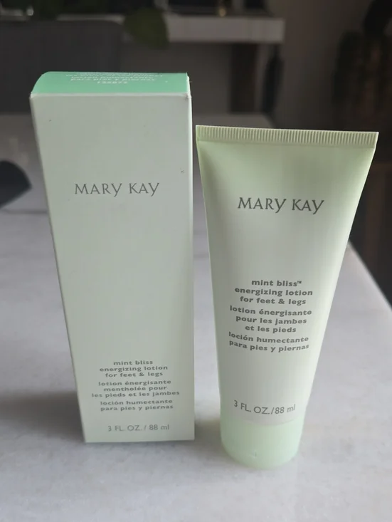 Mary Kay Mint Bliss Energizing Lotion - Mint Green