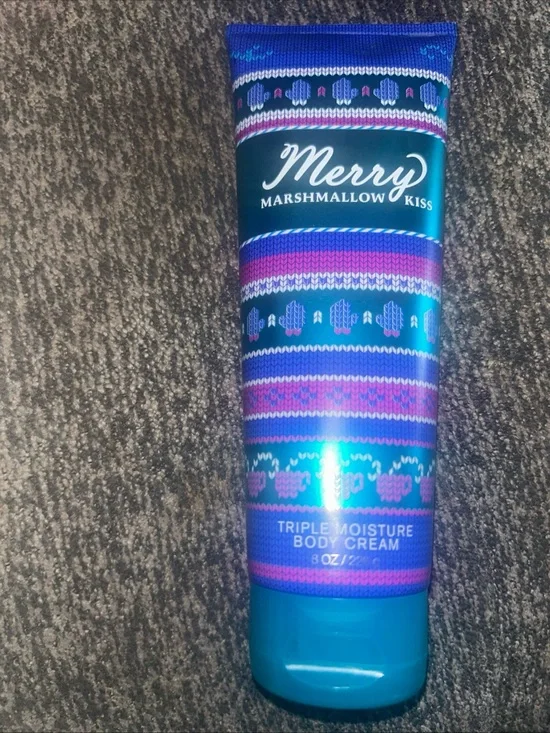 Bath & Body Works MERRY MARSHMALLOW KISS Body Cream 8oz