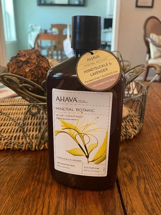 New AHAVA Mineral Botanic Velvet Cream Wash - Honeysuckle & Lavender 17 oz/500 m