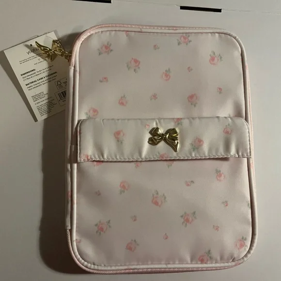 Target loveshackfancy cable organizer