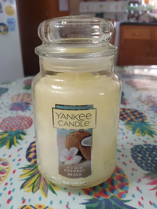 Yankee Candle Cream Coconut Beach Jar Candle 22 oz