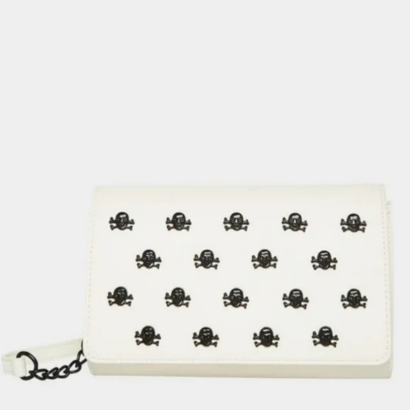 🖤▪️Betsey Johnson▪️ 💀 XOSYBIL2 white SKULL CROSSBODY WHITE 💀