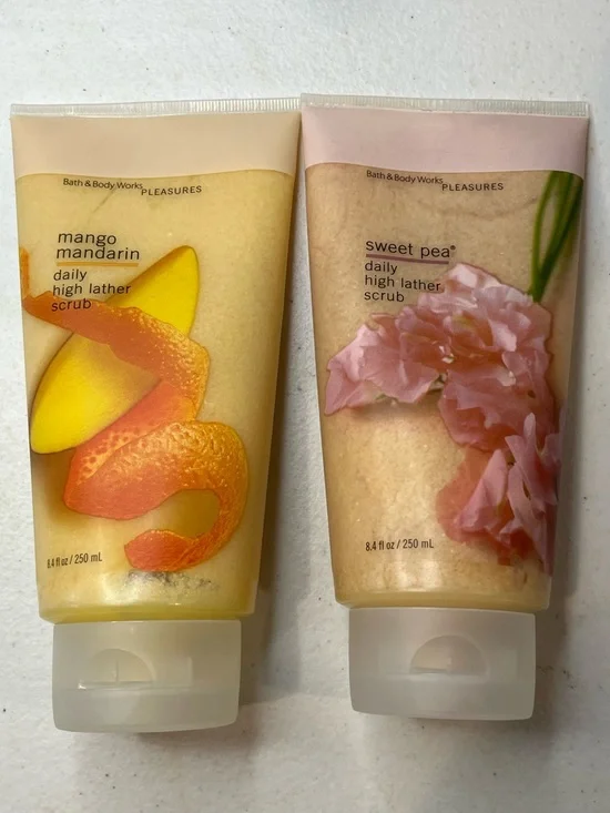 Bath & Body works BBW sweet pea body wash & scrub lot 2 (old packaging) mango