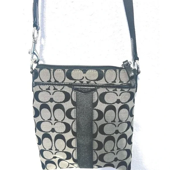 Coach New York Signature‎ Print Crossbody Bag Purse Black Gray Adj Strap Pockets