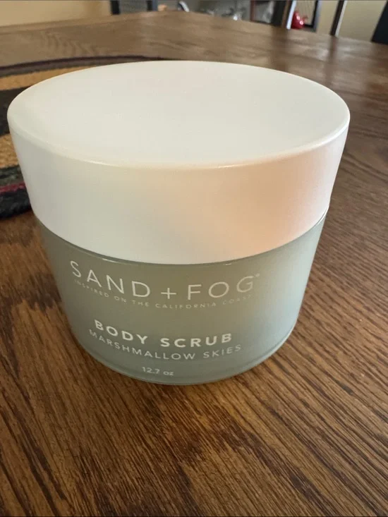 SAND+FOG Marshmallow Skies Body Scrub — White & Light Aqua