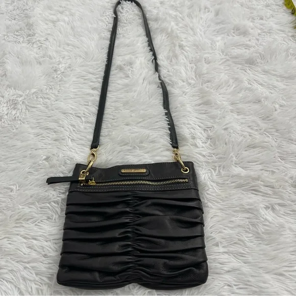 ETIENNE AIGNER CROSSBODY BAG. EXCELLENT CONDITION, PREOWNED