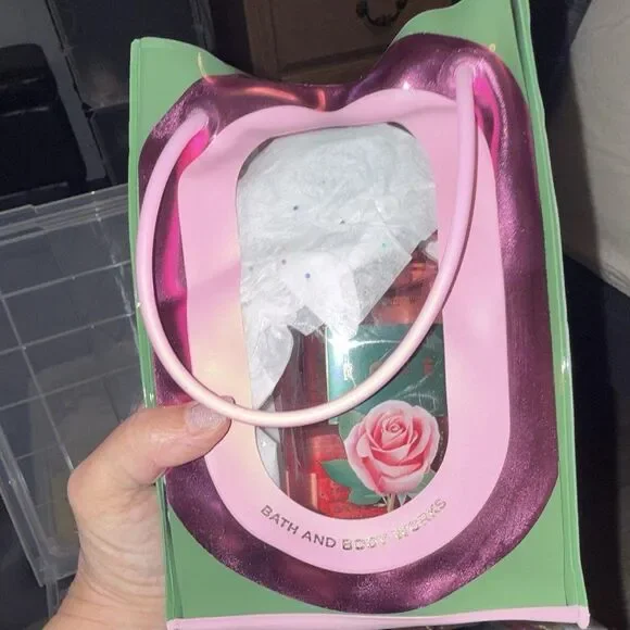 Bath body works rose set