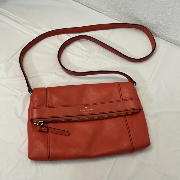 Kate Spade Fremont Place JULIAN Red Coral Leather Purse Crossbody Bag 10 X 6‎