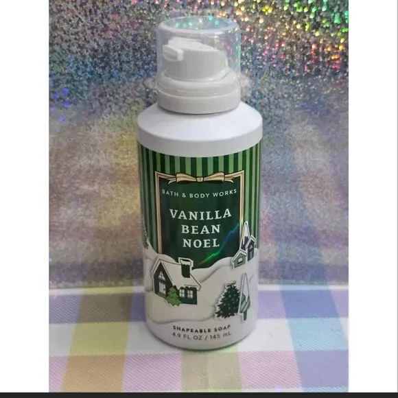 Bath-body-works Green and White Bath-and-body