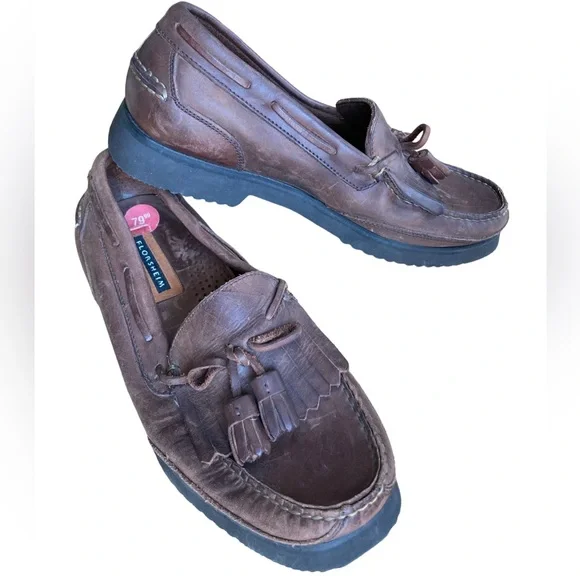 Florsheim Tassle Fringe Boat Shoe Slip On Loafer Skid Resistant Sole Size 9 EUC