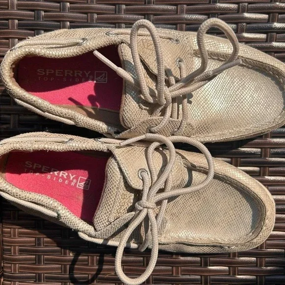 Sperry deck shoes size‎ 4.5 cream colored EUC