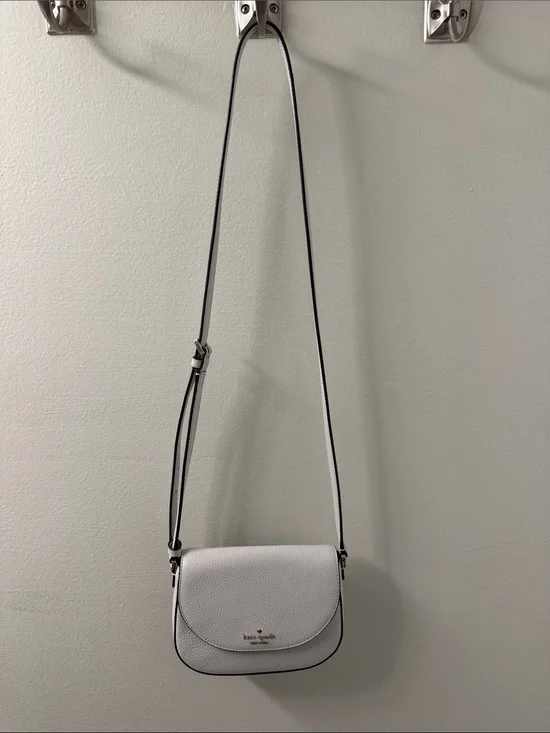 Kate Spade New York Leila Mini Flap Crossbody (Quill Grey)