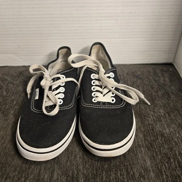 Vans Shoes Mens 4.5 Womens 6 Authentic Lo Pro Skate Sneakers Gray Canvas Lace Up