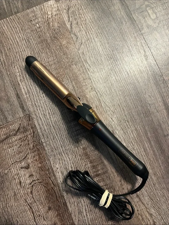 Conair Infinity Pro Gold and Black 1