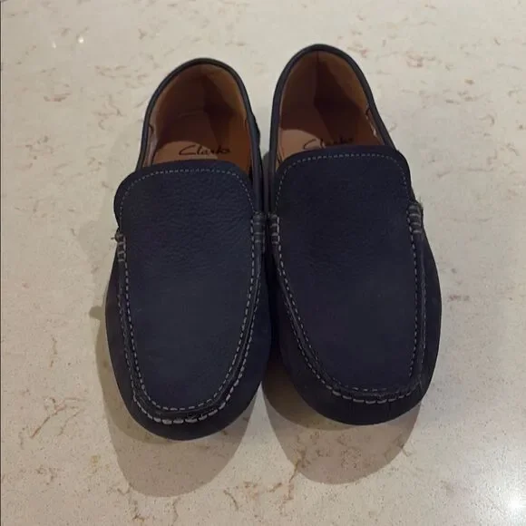 NWOT Clarks Men's Navy Loafers SZ 7