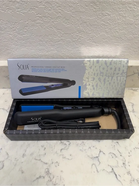 Solia ST114 Professional Ceramic Ion Flat Iron 1.25” Made in Korea Open Box