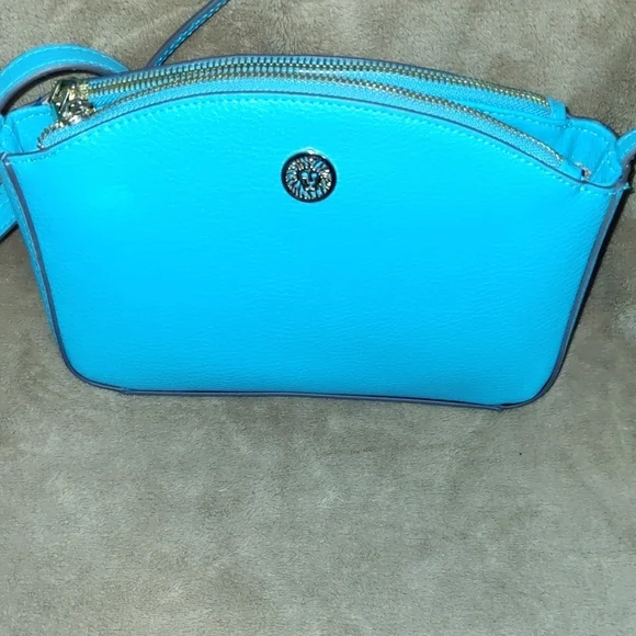 Anne Klein Teal Faux Leather Shoulder Bag – Like New – Gold Hardware – Classic T
