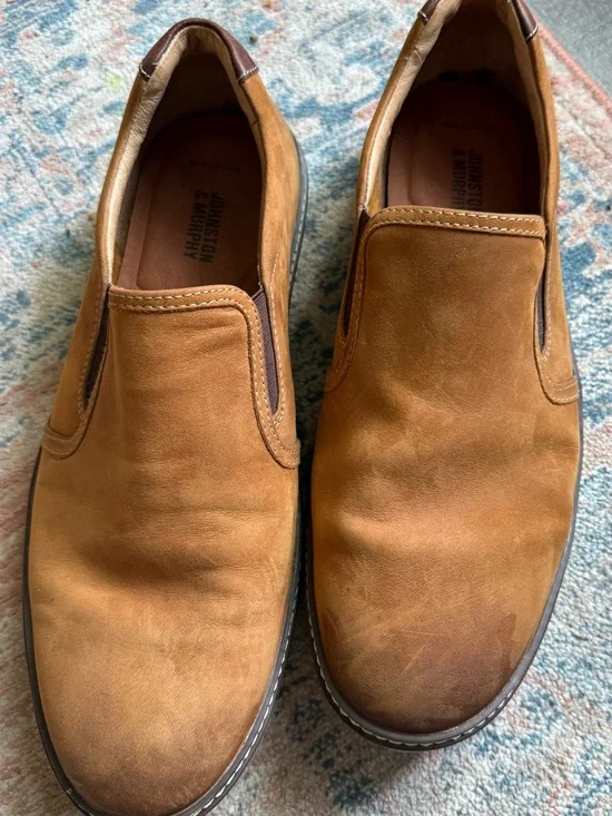 MEN'S JOHNSTON AND MURPHY MCGUFFY SLIP-ON SHOES