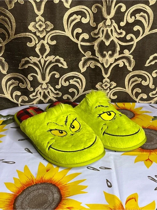 Dr. Seuss Men’s Plush Slippers Size L (M11-M12)