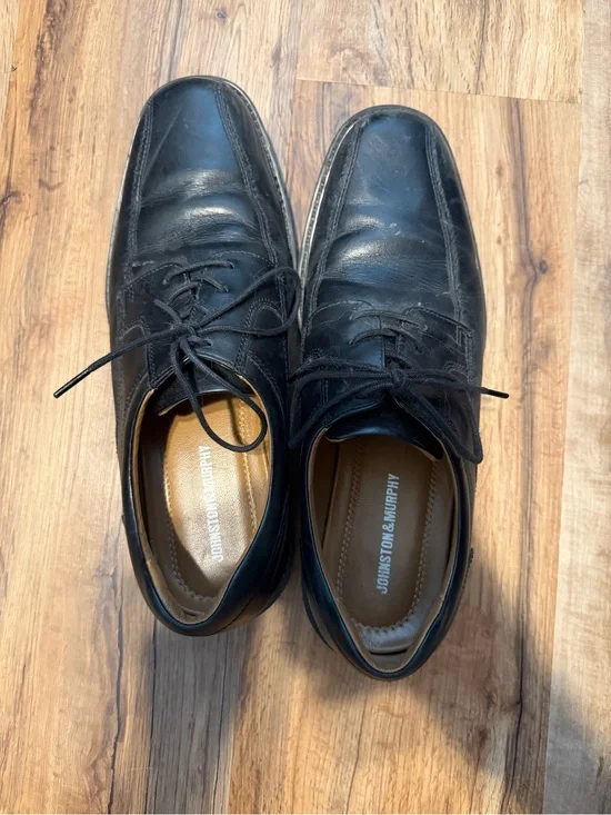 Johnston & Murphy Black Leather Lace-Up Oxfords